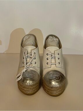 Gucci White Leather Espadrilles with Metallic Silver Toe Caps